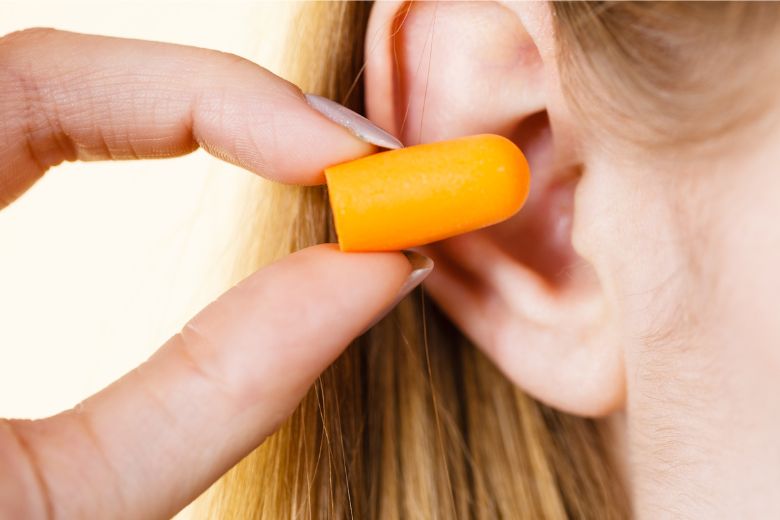 Jak rozpoznać, że zatyczki woskowe nadają się do wymiany?